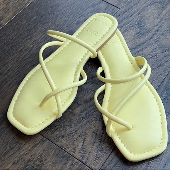 Dolce Vita Shoes - DOLCE VITA Leanna Strappy Sandal Yellow Sz 9 NWOT